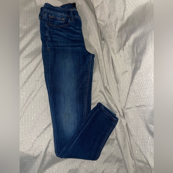 EUC Express Women’s Mid-Rise Blue Denim Jeggings - Picture 3 of 12